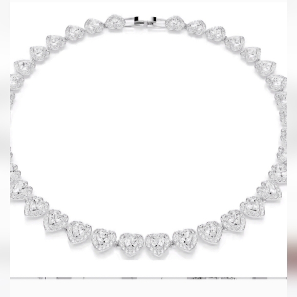 GORGEOUS ARIANA GRANDE x Heart Tennis Necklace and Earring Stud Set - Picture 2 of 2